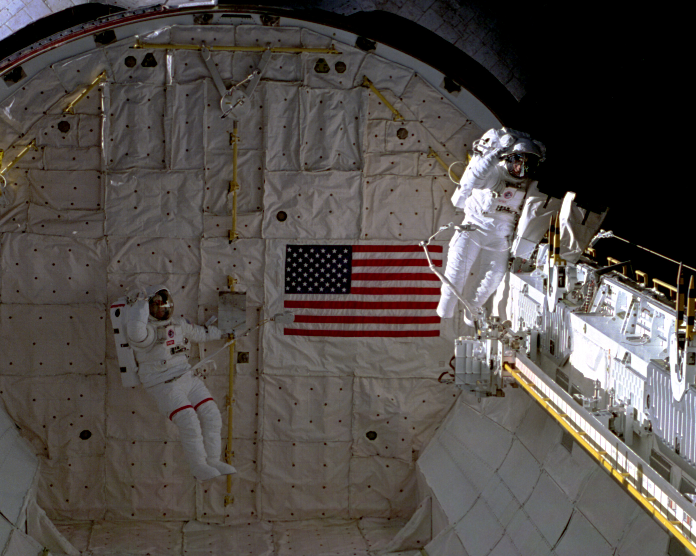 Jerry Ross and Jay Apt on the second EVA of STS-37, one of the images he can show as an astronaut speaker.